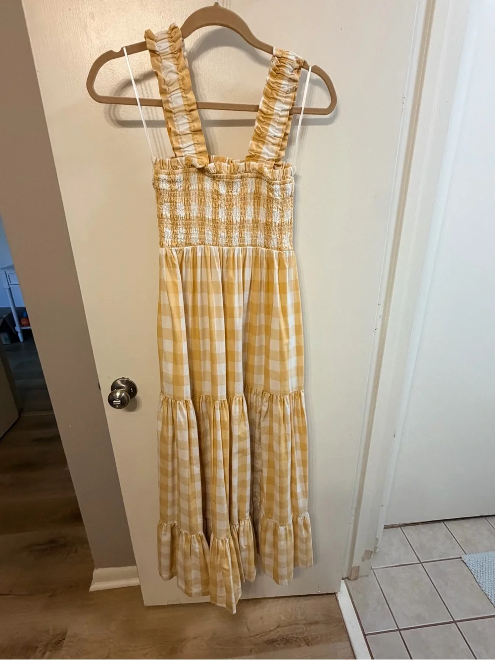 Abercrombie & Fitch sunny yellow